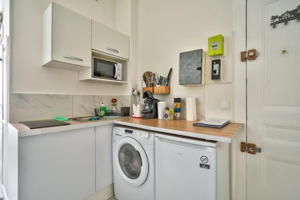 Magnificent Studio Near Paris Clichy Bagian luar foto