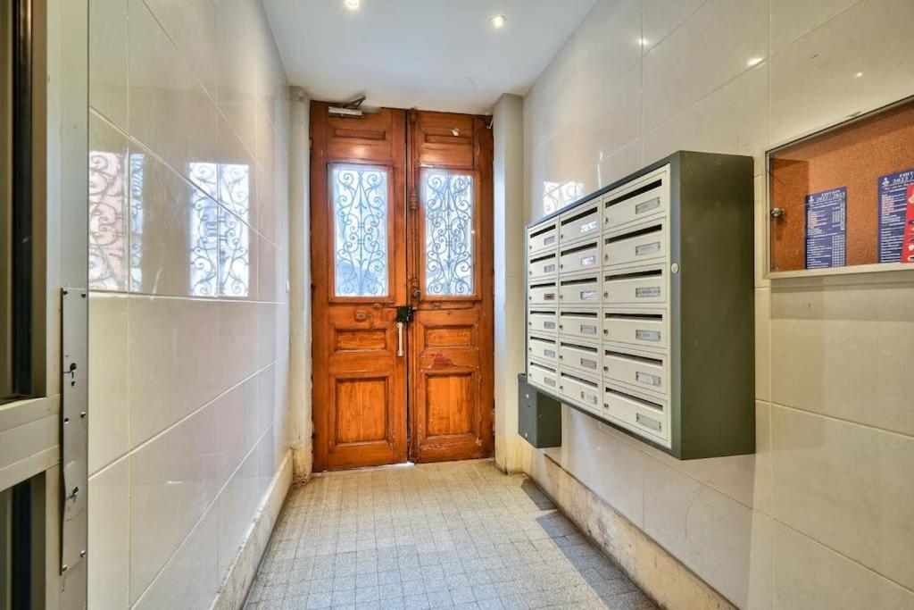Magnificent Studio Near Paris Clichy Bagian luar foto